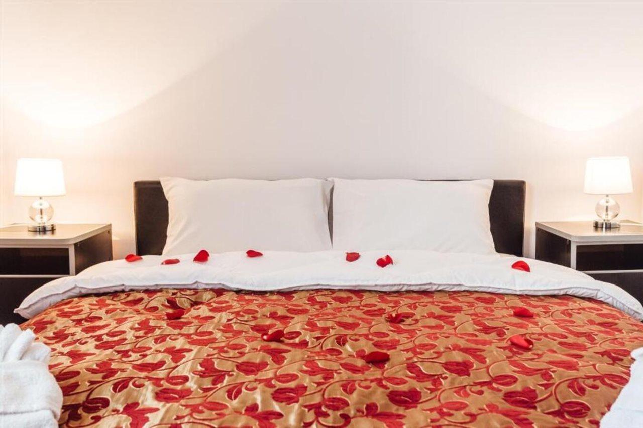 Hotel Azzurro Herceg Novi Bagian luar foto