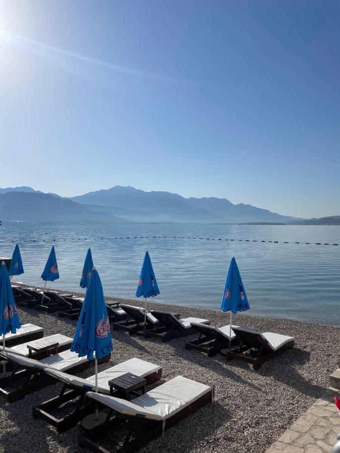 Hotel Azzurro Herceg Novi Bagian luar foto