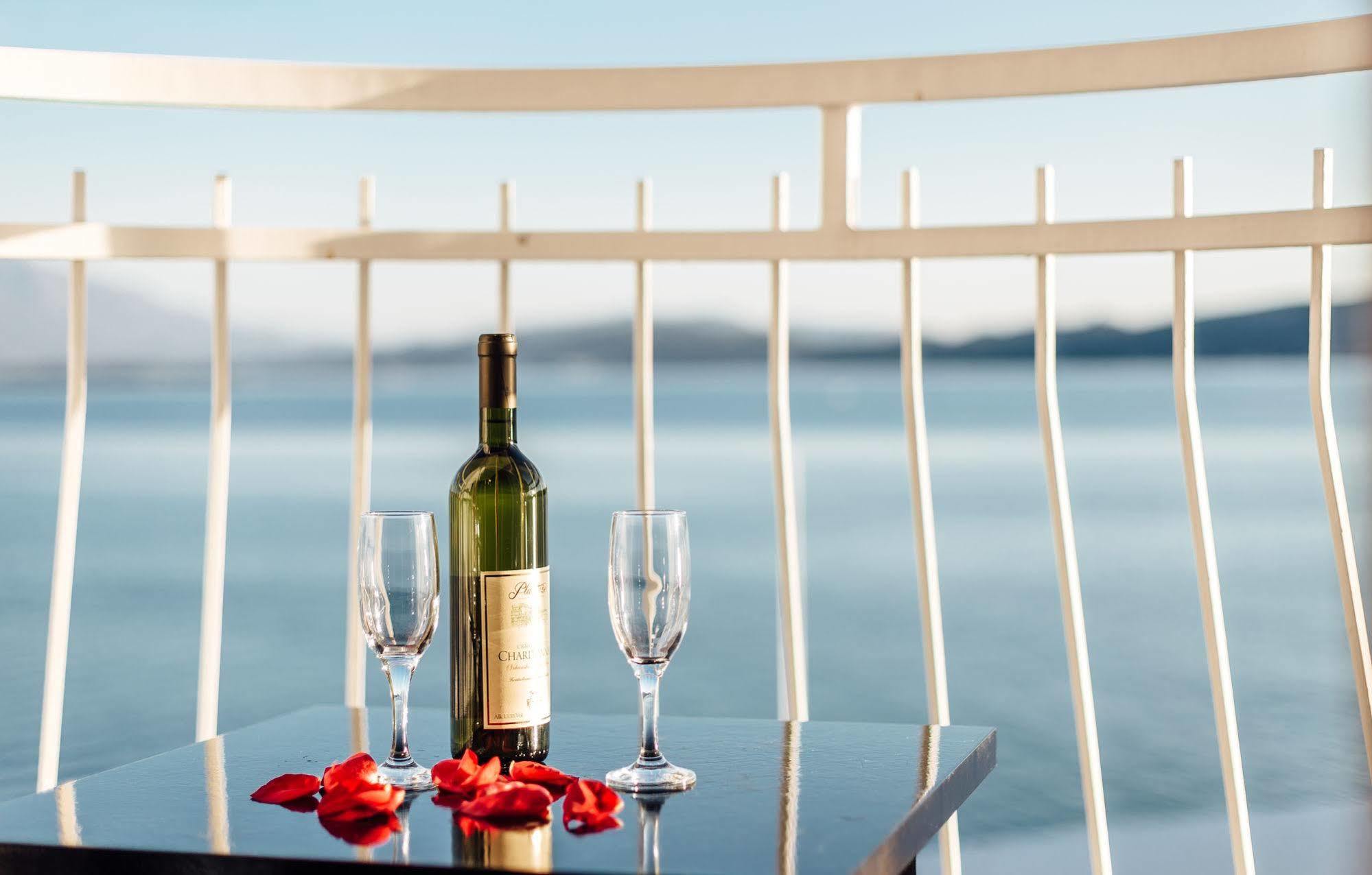 Hotel Azzurro Herceg Novi Bagian luar foto