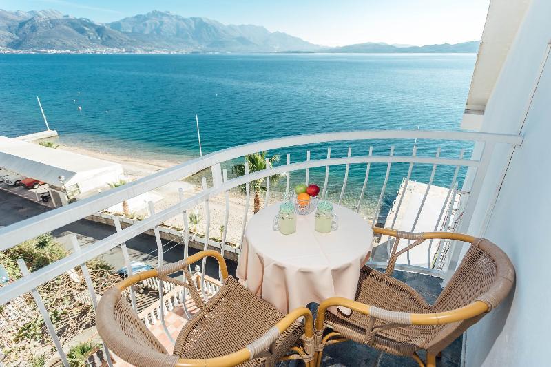 Hotel Azzurro Herceg Novi Bagian luar foto